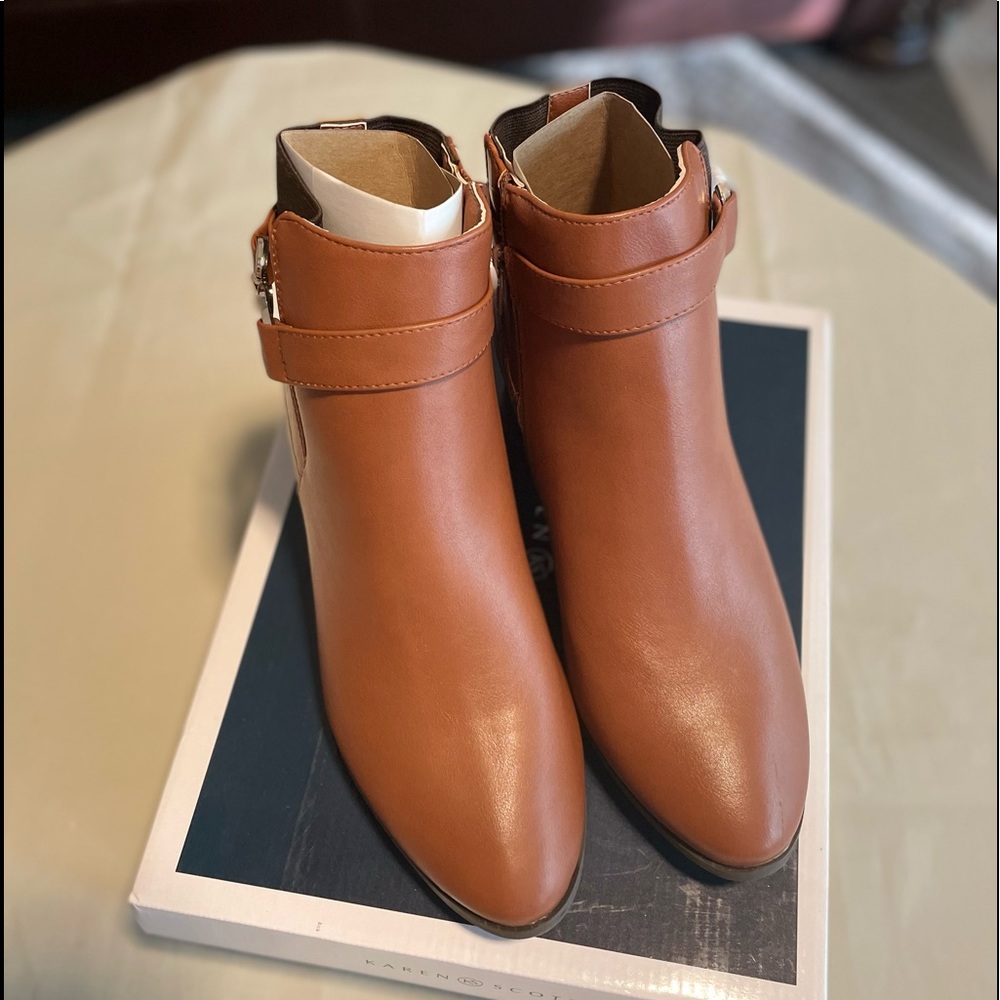 New Macy’s KAREN SCOTT Cognac Nadine Booties Boots